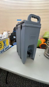 CARLISLE INSULATED BEVERAGE DISPENSER