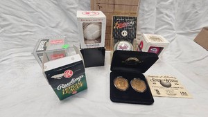 Lot of Collector Baseballs, Twins 1994 Official World Series, Sosa Woods, etc