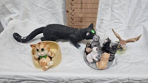 Lot of Cat Figurines and Large Handled Jar
