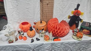 Halloween Dcor Lot