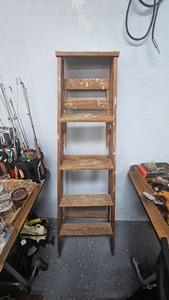 Wooden Step Ladder-5ft