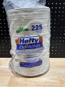 Hefty Diamond Paper Plates