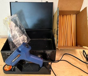 Steinel Gluetix 5000 Glue Gun Kit With Stand & Glue Sticks