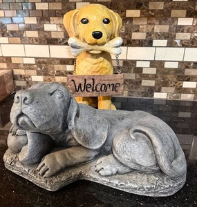 Dog Figural Decor Pair With Welcome Sign (Lot of 2)
