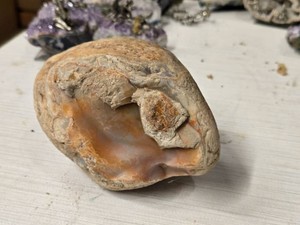2.6lbs Rough Natural Agate