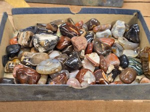 Lot of (1 Tray) Polished Rocks (assorted)