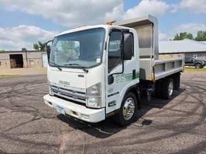 2013 Isuzu Dump Truck