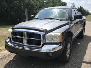 2005 Dodge Dakota SLT