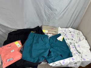 6 New With Tags Athletic Clothing - Size 2XL