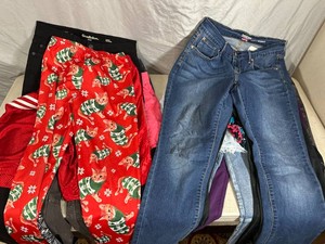 20 Assorted Womens Bottoms, Pants, Shorts, Skirts, and More