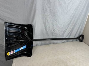 New 18 inch Suncast Snow Shovel