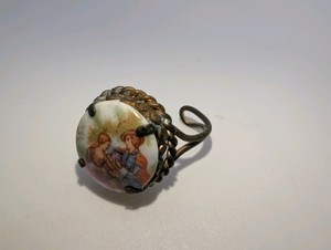 Vintage, adjustable ring hand-painted porcelain scene courting couple, braided bronze-tone