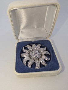 Vintage Avon 925 Sterling Silver Rhinestone Sunflower Brooch Pin, 24.4grams (MSRP $150)