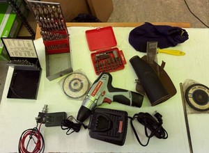 Craftsman Cordless 38 (10mm) Drill DriverAuto Hammer  12V wCharger& Case, Drill Bits & Misc.