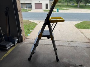 Costco Ladder 5ft 9in