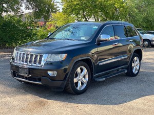 2011 JEEP GRAND CHEROKEE OVERLAND 2 Owner  4x4 (NO RESERVE)