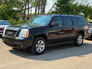 2009 GMC YUKON XL SLT 4x4  No Accidents Reported  3rd Row Seating (NO RESERVE)