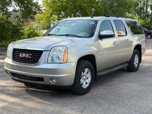 2007 GMC YUKON XL SLT 3rd Row Seating (NO RESERVE)