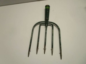 Neely Ice Fishing Spear Head