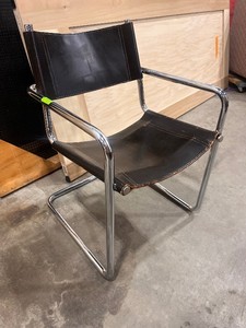 Brown Chair (622181)