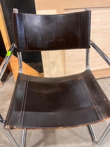 Brown Chair (622181)