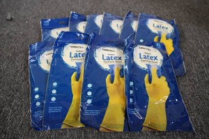10 Pairs of Latex Rubber Gloves XL...