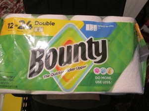 12 Rolls of Bounty double paper Tow...
