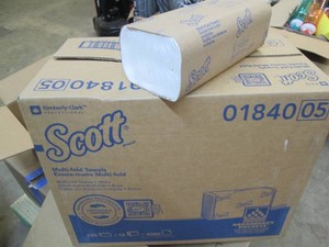 16 White Scott multi fold hand towe...