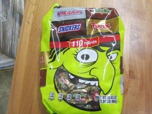 110 Mini candy bar assortment...