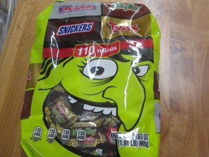 110 Mini candy bar assortment...