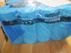 36 Compact coreless rolls of toilet...