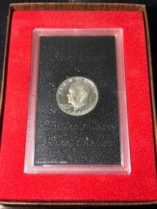1971-S US SILVER EISENHOWER DOLLAR IN CASE