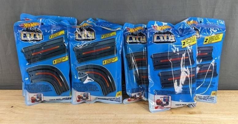 7 Hot Wheels City Straight and Curved Track Packs - Brand New&nbspA