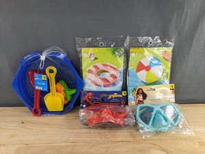 Sun Squad Inflatable Swim Tube and Beach Ball, Youth Swim Masks & Beach Toys with Sand Sifter, 7 Piece - Brand New