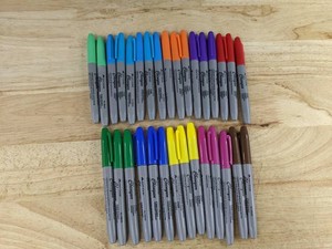 JIAYI ZHIBI Fine Point Permanent Markers, Rainbow Colors, 18 Total - Brand New
