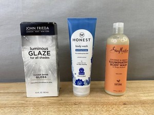 John Frieda Luminous Glaze Shine Gloss, Honest Soothing Therapy Body Wash &amp SheaMoisture Illuminating Body Wash - New&nbspB