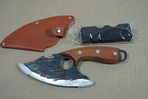 Rolled Carbon Steel Finger Hole Knife