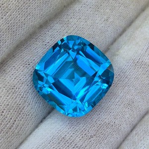 23.36 Carat Natural Swiss Blue Topaz Retail Value $1,518 VIDEO