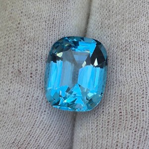 14.77 Carat Natural Swiss Blue Topaz Retail Value $739 VIDEO