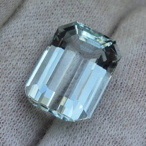 10.59 Carat Natural Aquamarine Retail Value $10,590 VIDEO