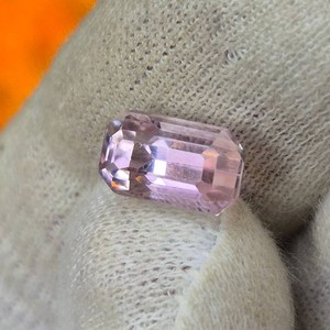 3.40 Carat Natural Kunzite Retail Value $272 VIDEO