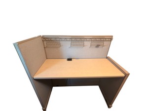 Standing Height Cubicle Workstation with Wire Organizers