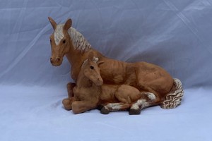 LARGE CERAMIC MARE AND COLT FIGURINE