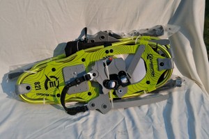 BRAND NEW EXPEDITION 821 SNOWSHOES WITH THE POLES