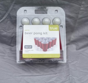 BRAND NEW BEER PONG KIT