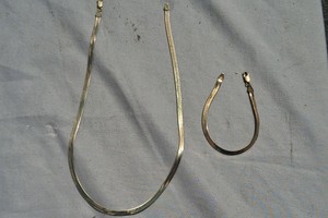 STERLING SILVER HERRINGBONE NECKLACE AND BRACELETS SET BOTH MARKED 925 ITALY