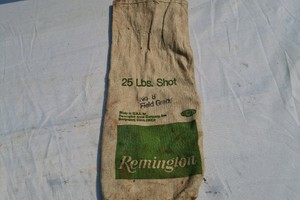 VINTAGE REMINGTON LEAD SHOT BAG