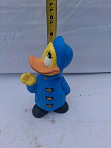 DONALD DUCK CERAMIC STATUE