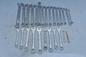 NICE GROUP OF WRENCHES