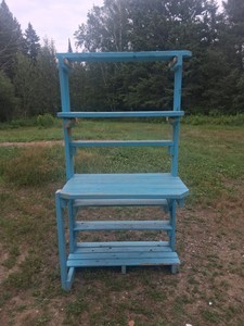 7 FOOT TALL WOOD PLANT STAND
